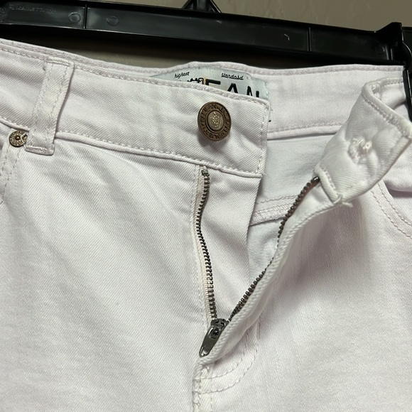 Enjean Distressed Raw Hem Cropped Pants - Picture 4 of 6